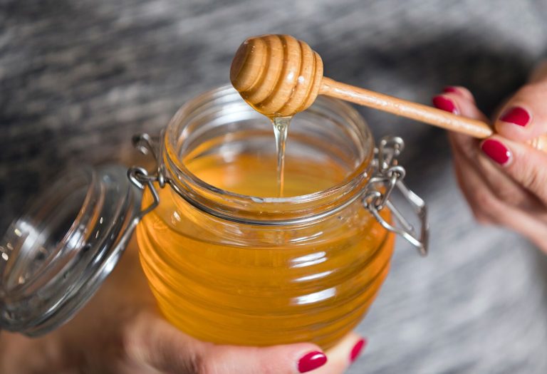 The Story of Manuka Honey: A Journey from Australian Nature to Consumer Well-Being